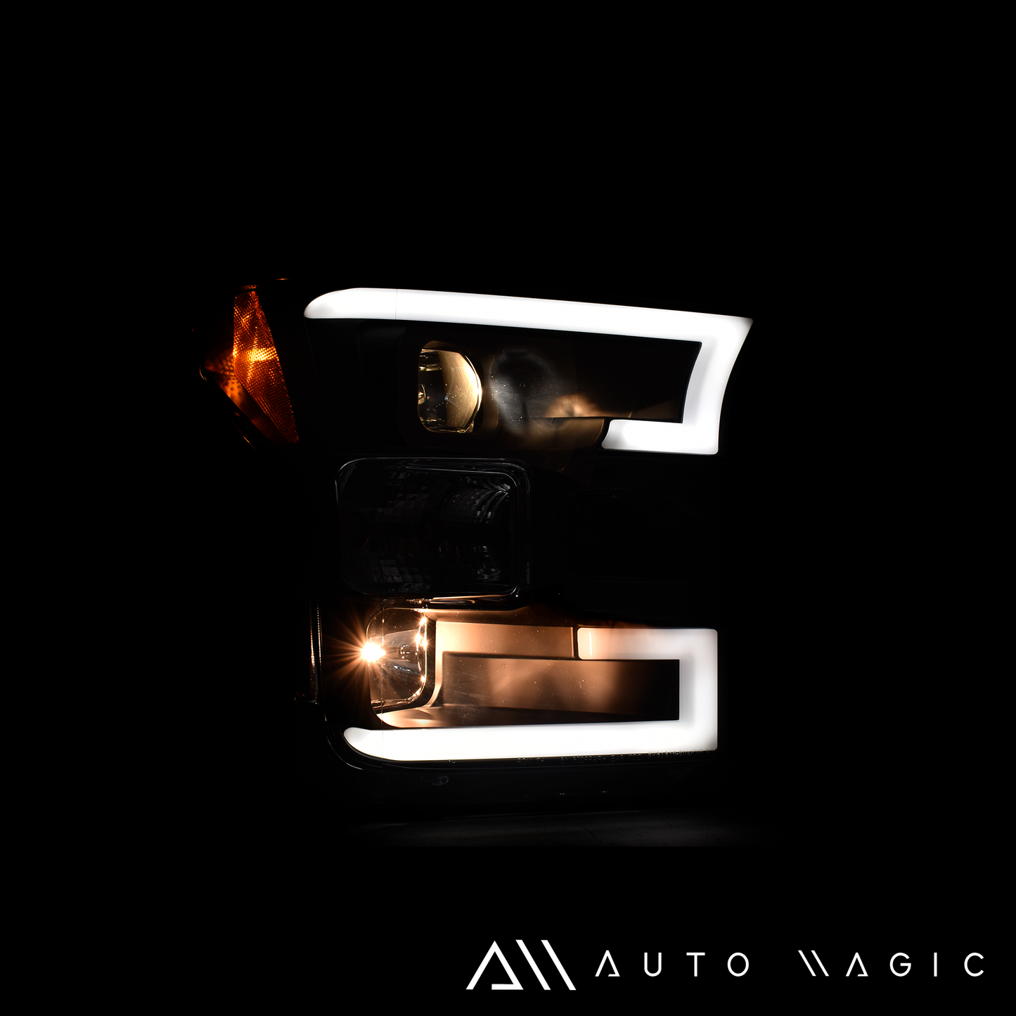 FAROS C/LUPA TUBO LEDS F150/LOBO 16-17 #AM
