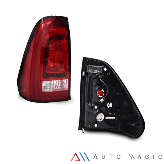 CALAVERAS COMPATIBLE CON HILUX  CON LEDS Y DIRECCIONAL CON LEDS NEGRAS 16-19  #AM